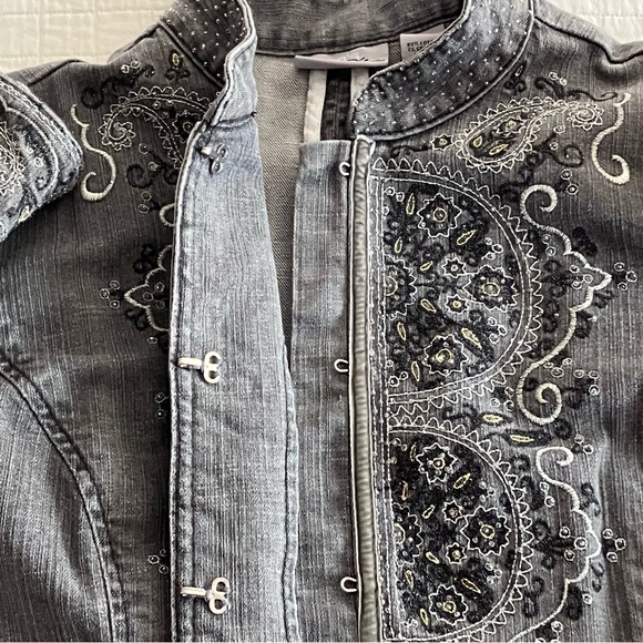 EUC Chicos Platinum grey denim jacket w/beaded embellishment - Picture 3 of 10
